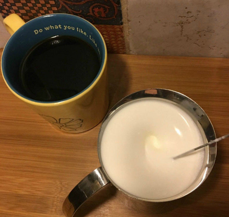 自動ミルク泡立て器｜電動コーヒーフォーマー＆ミキサー・ふわふわフォームを瞬時に作れる